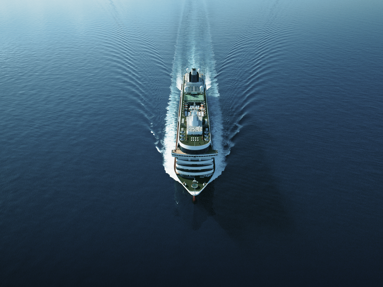JOIN STEPHEN & PRUE HENSCHKE FOR A LUXURY WINE CRUISE